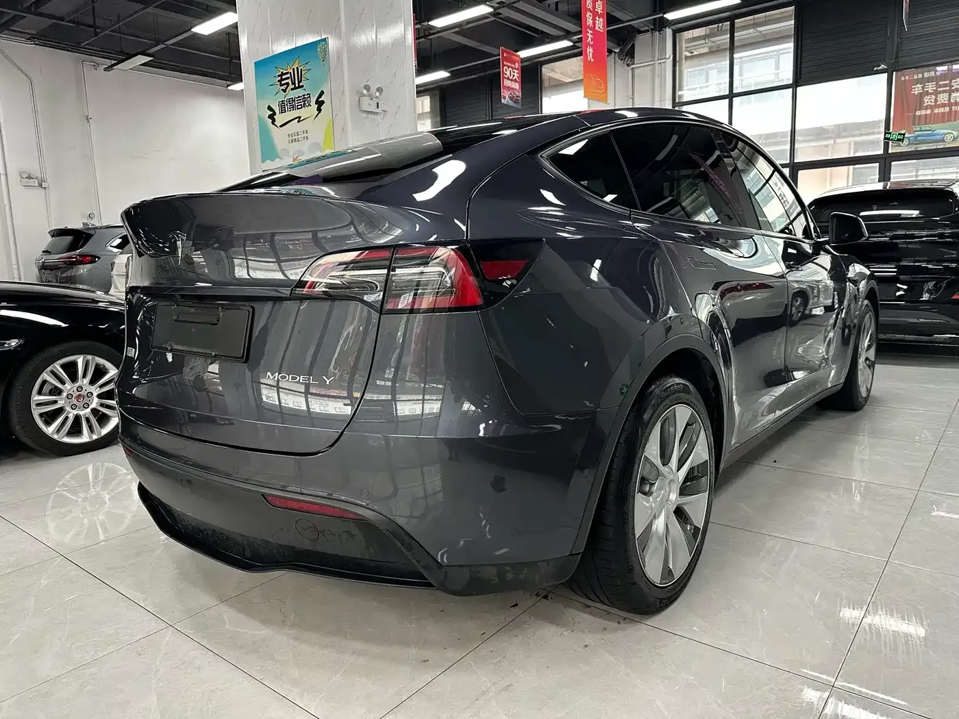 Tesla Model Y Rear-Wheel Drive Version 2021 — фото 8
