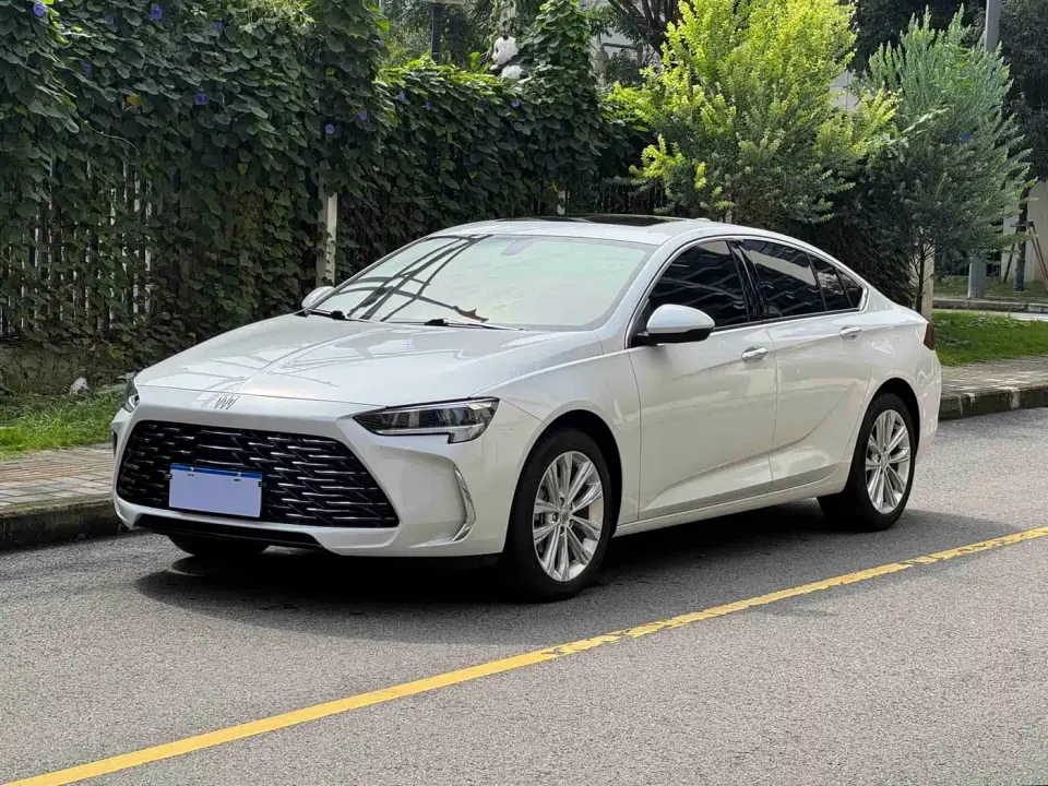 Buick Regal Model 28T Premium 2024