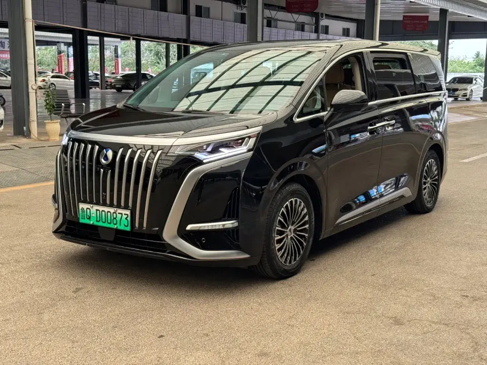 Denza D9 EV 600 4WD Prestige Model 2023