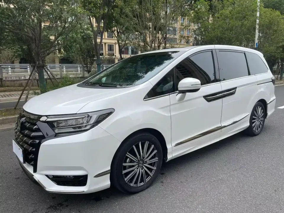 Honda Elysion 2.0L e:HEV Luxury 2022