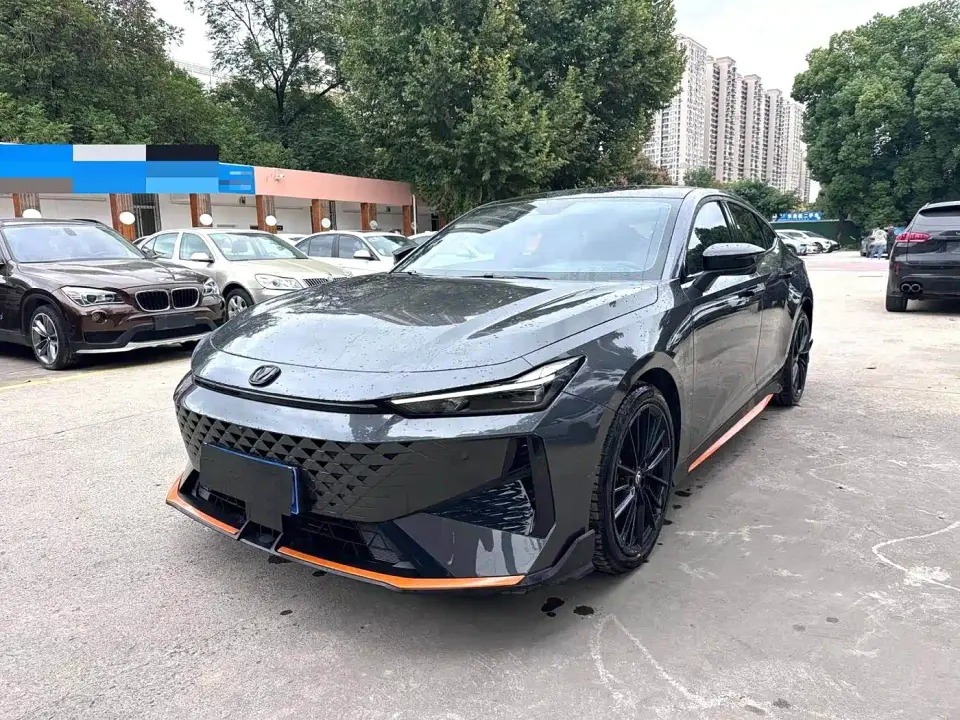 Changan UNI-V 1.5T Deluxe Sport 2026