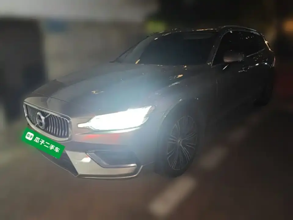 Volvo V60 T5 Smart Luxury Edition 2020