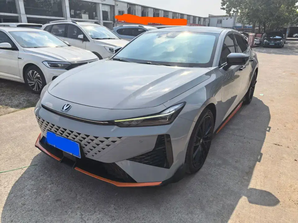 Changan UNI-V 1.5T Deluxe Sport 2024
