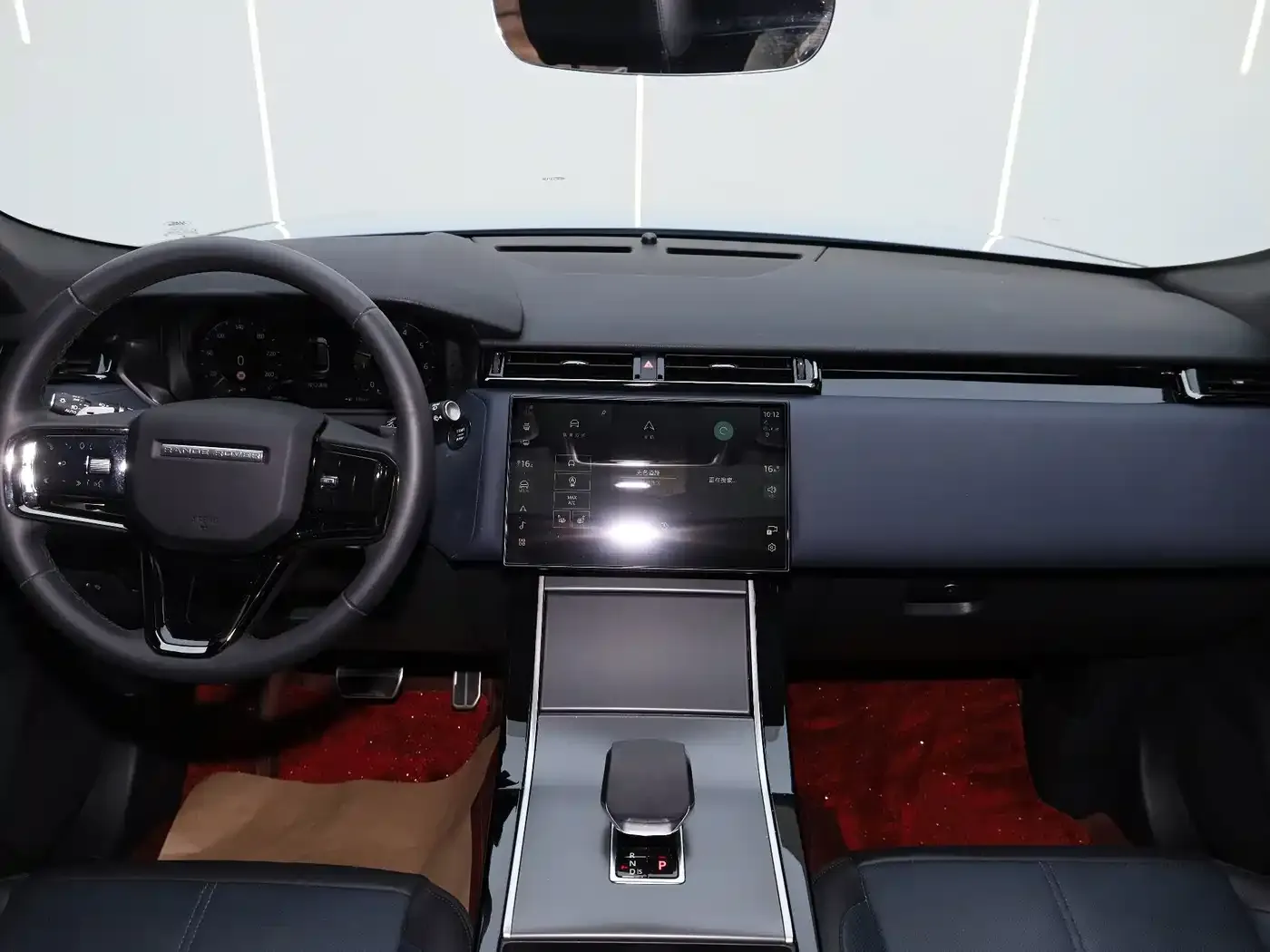 Land Rover Range Rover Velar Dynamic SE 2024 — фото 13