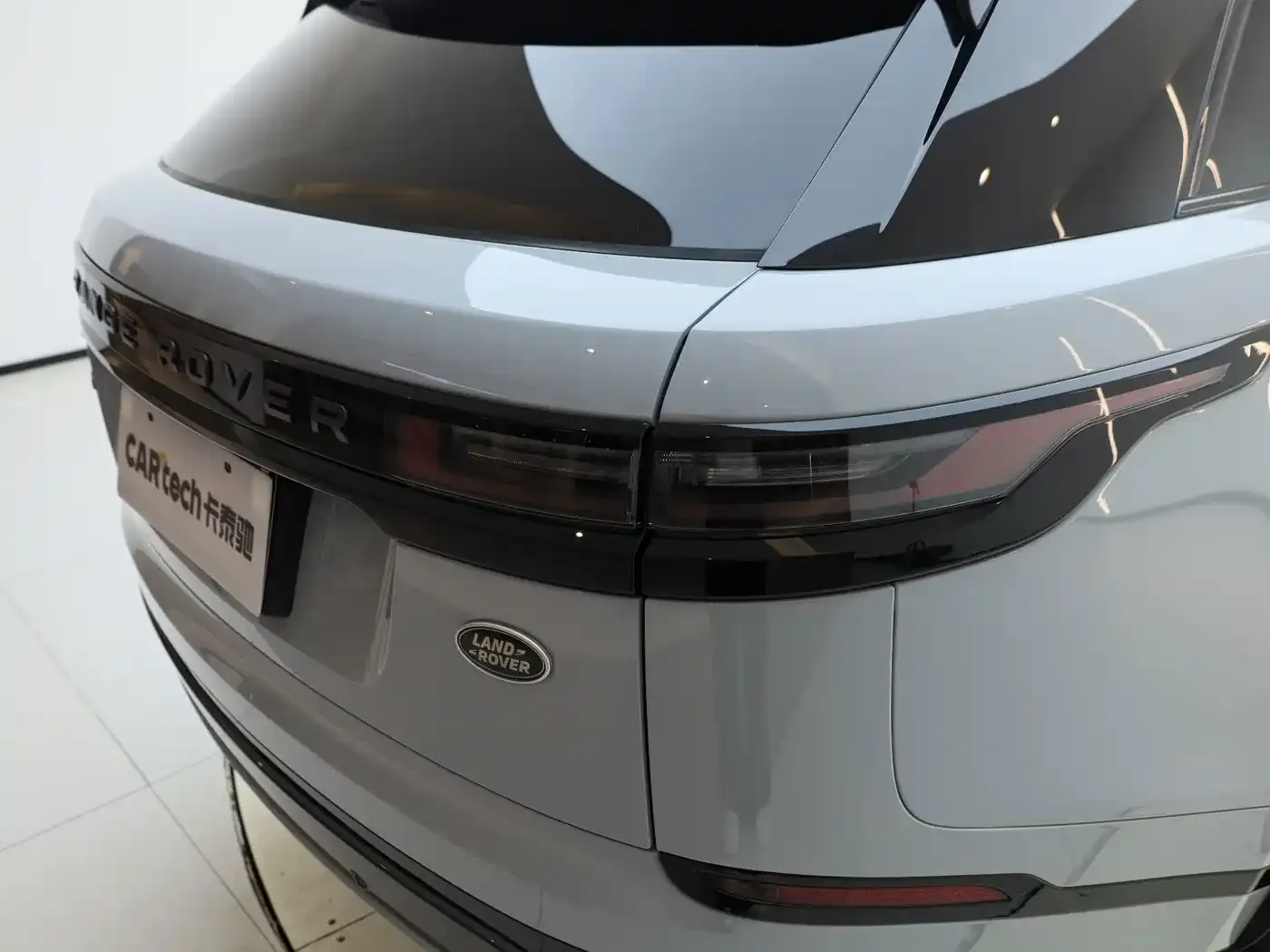 Land Rover Range Rover Velar Dynamic SE 2024 — фото 7