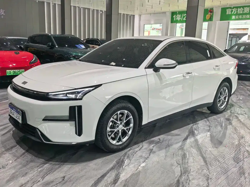 Geely Galaxy Galaxy L6 EM-i 60km Voyage Edition 2025