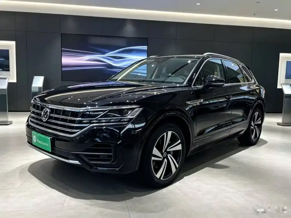 Volkswagen Touareg 3.0TSI R-Line Classic Sport Package 2020