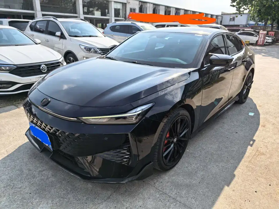 Changan UNI-V 1.5T Deluxe Sport 2024