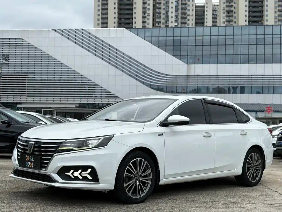 Roewe i6 PLUS 1.6L Manual 4G Connected Flagship Great Edition 2019