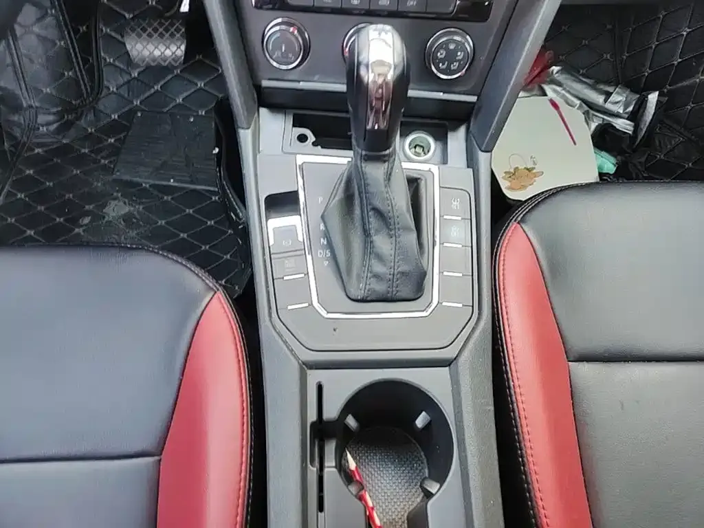Volkswagen Lamando 230TSI DSG Trend Edition China V 2019 — фото 13