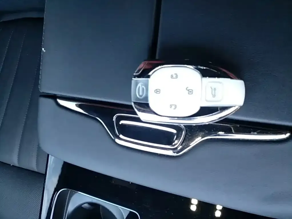 GAC Trumpchi M8 Model Master Series 400T Ultimate Edition 2023 — фото 9