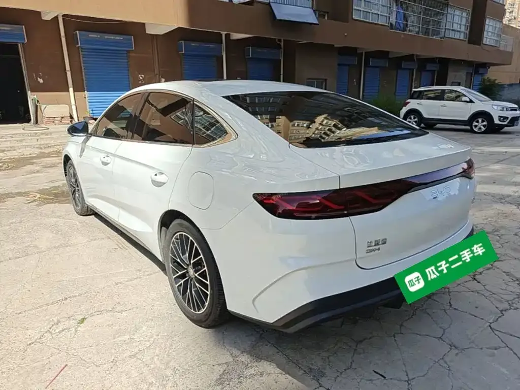 BYD Qin L DM-i 120KM Excellence Model 2024 — фото 5