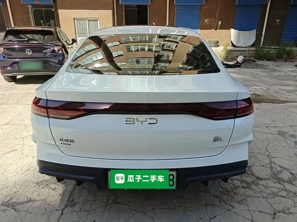 BYD Qin L DM-i 120KM Excellence Model 2024 — фото 6