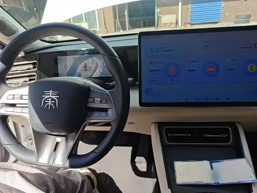BYD Qin L DM-i 120KM Excellence Model 2024 — фото 10