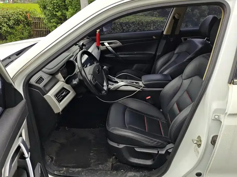 Geely Boyue 1.8TD Automatic 2WD Smart Elegance Edition 2019 — фото 9
