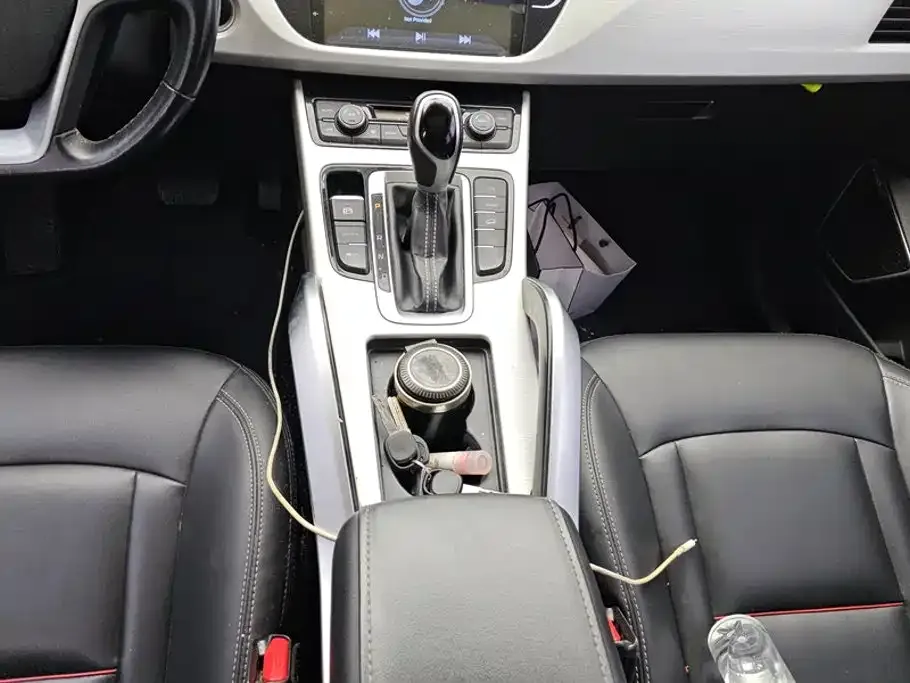 Geely Boyue 1.8TD Automatic 2WD Smart Elegance Edition 2019 — фото 16