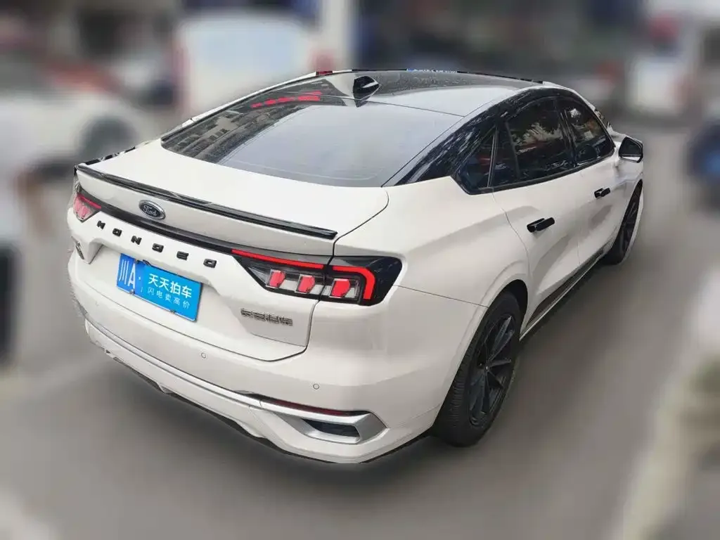 Ford Mondeo Facelift EcoBoost 245 Luxury 2023 — фото 2