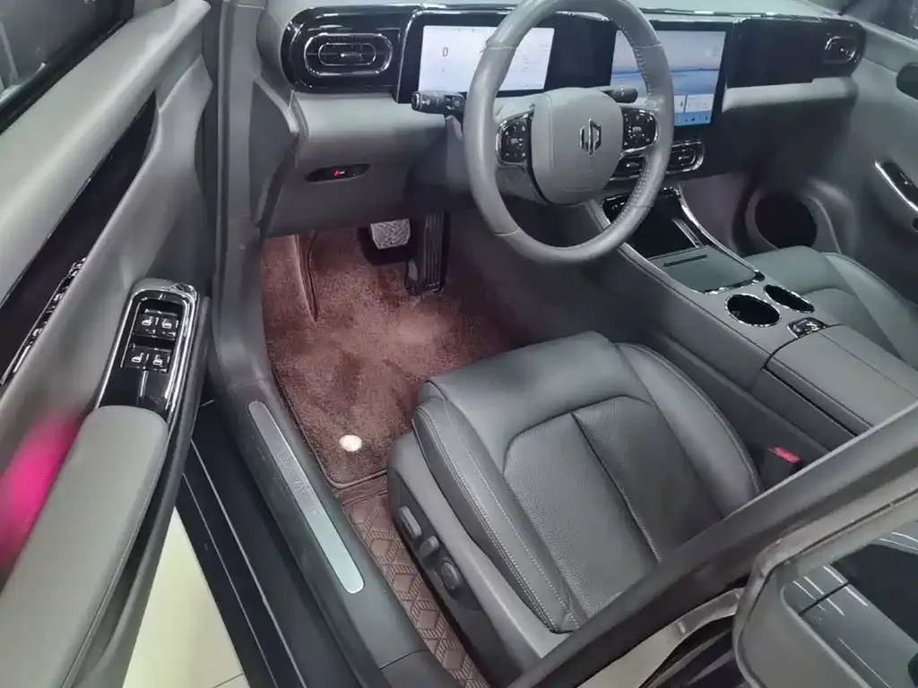Leapmotor C01 630 AWD Performance Edition 2023 — фото 15
