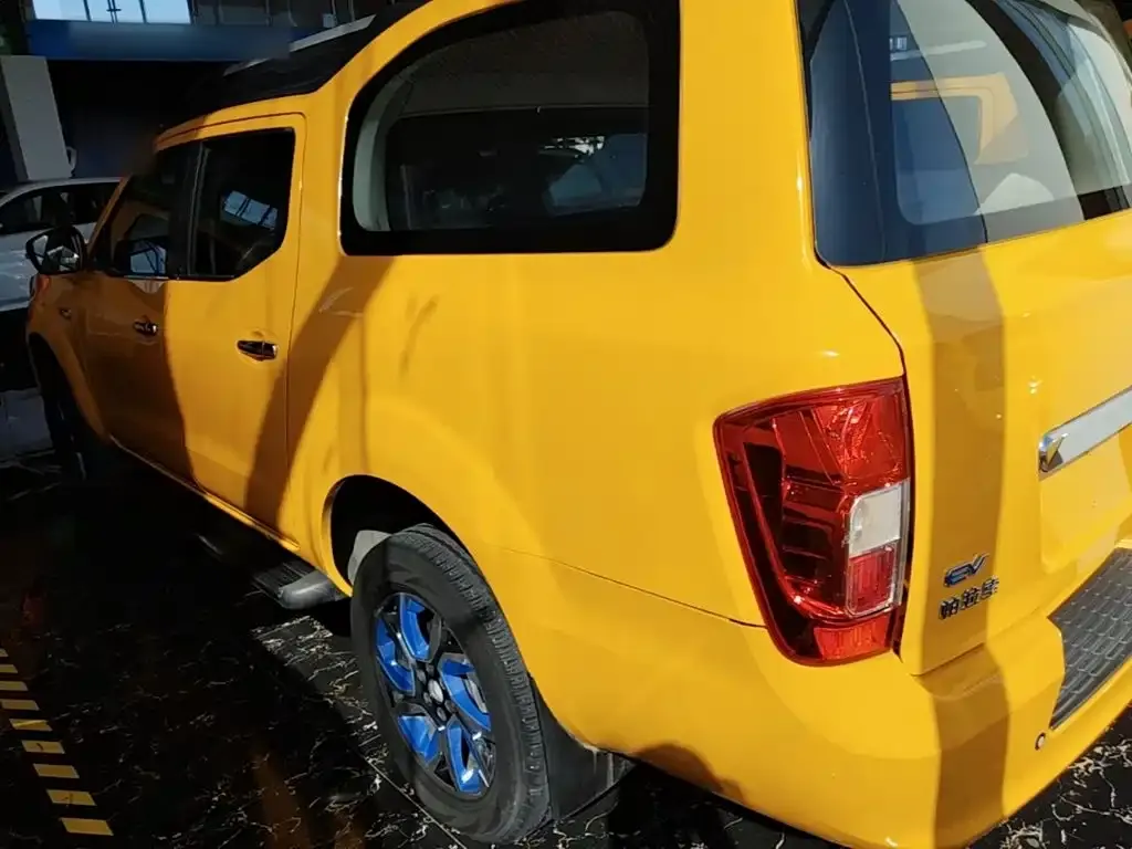 Dongfeng Rich 6 New Energy Palasso Van Standard Edition 320km 2021 — фото 5
