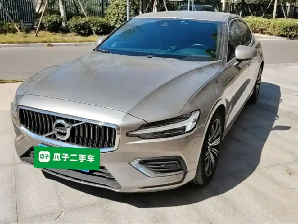 Volvo S60 B4 Smart Vision Luxury Edition 2022