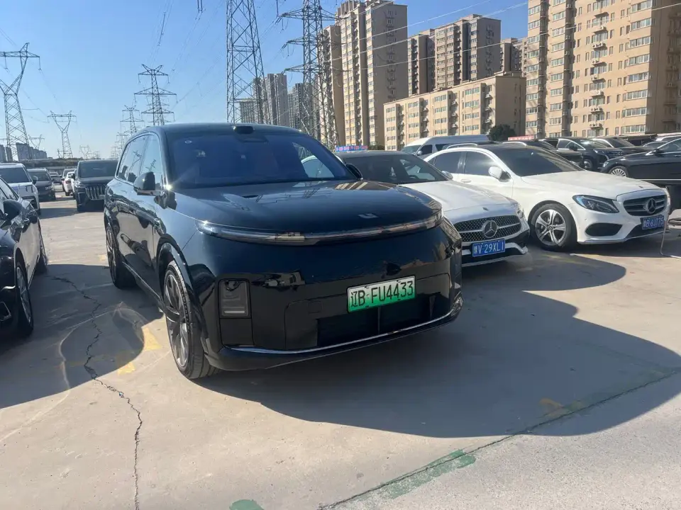 Li Auto Li Xiang L9 Base Model 2026