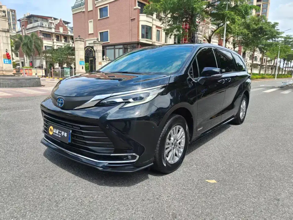 Toyota Sienna 2.5L Hybrid Comfort Edition 2022