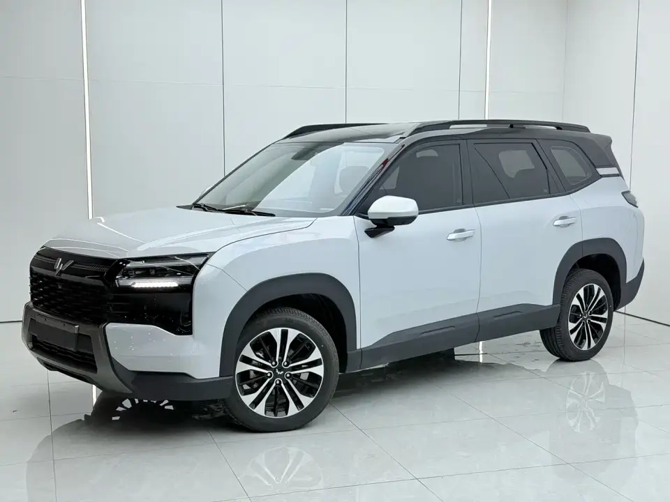 Wuling Motors Starlight 560 Model Gasoline Version 5-seater 2026