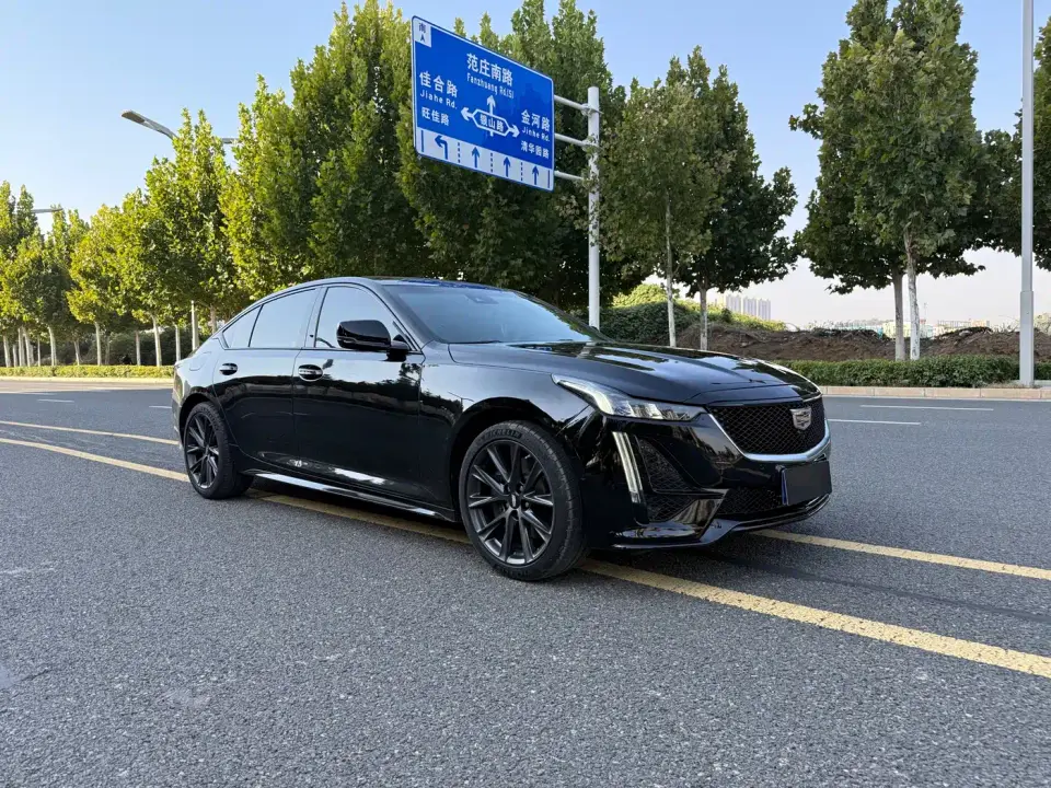 Cadillac CT5 28T Platinum Style 2024