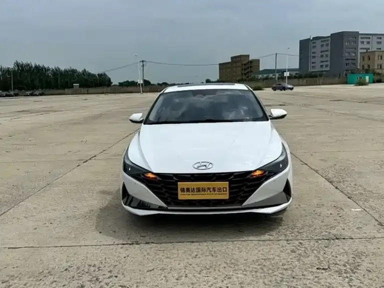 Hyundai Elantra 1.5L CVT LUX Premium Edition 2023
