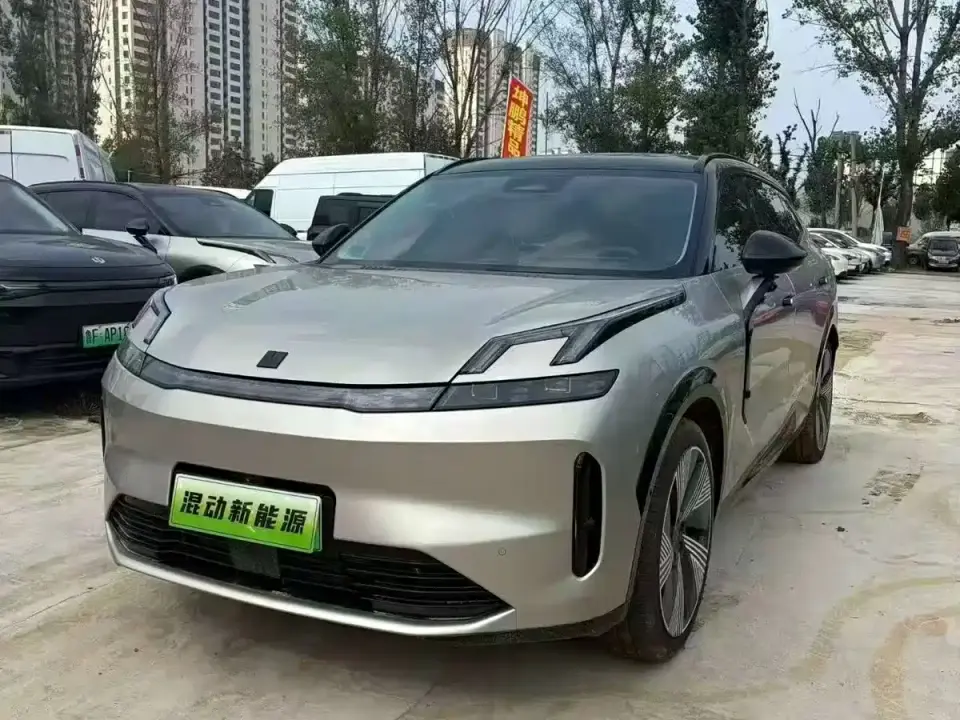 Lynk & Co 08 EM-P 120km Long Range Pro 2025