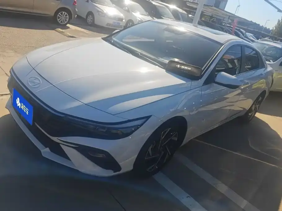 Hyundai Elantra 1.5L CVT GLX Elite Edition 2025