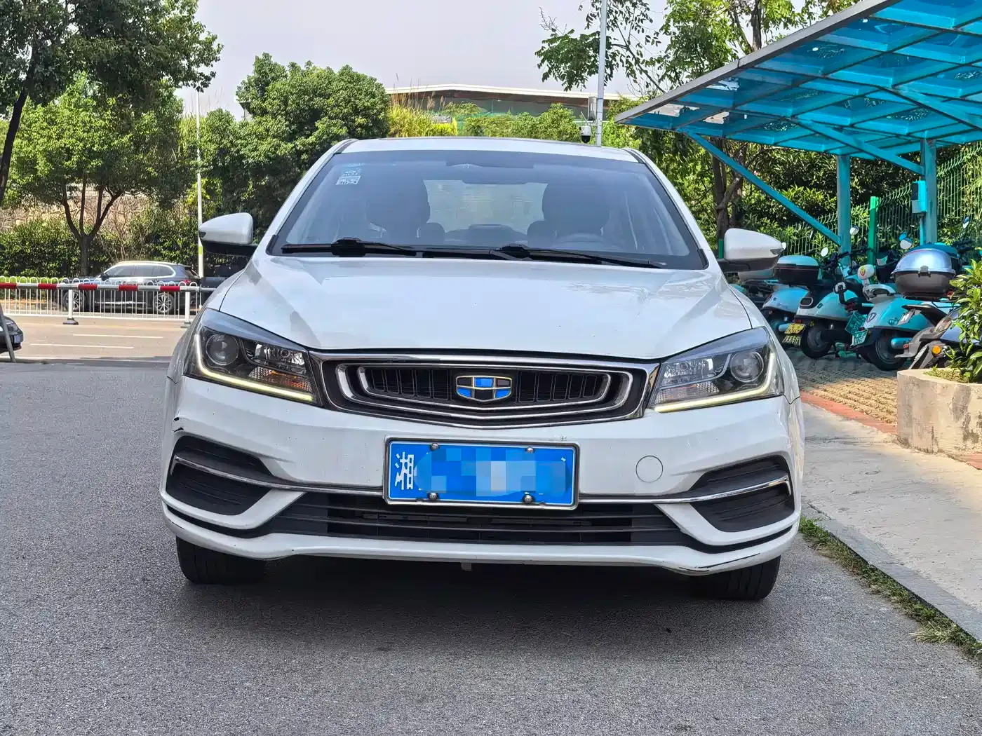 Geely Emgrand 1.5L Manual Upward Internet Version 2019 — фото 2