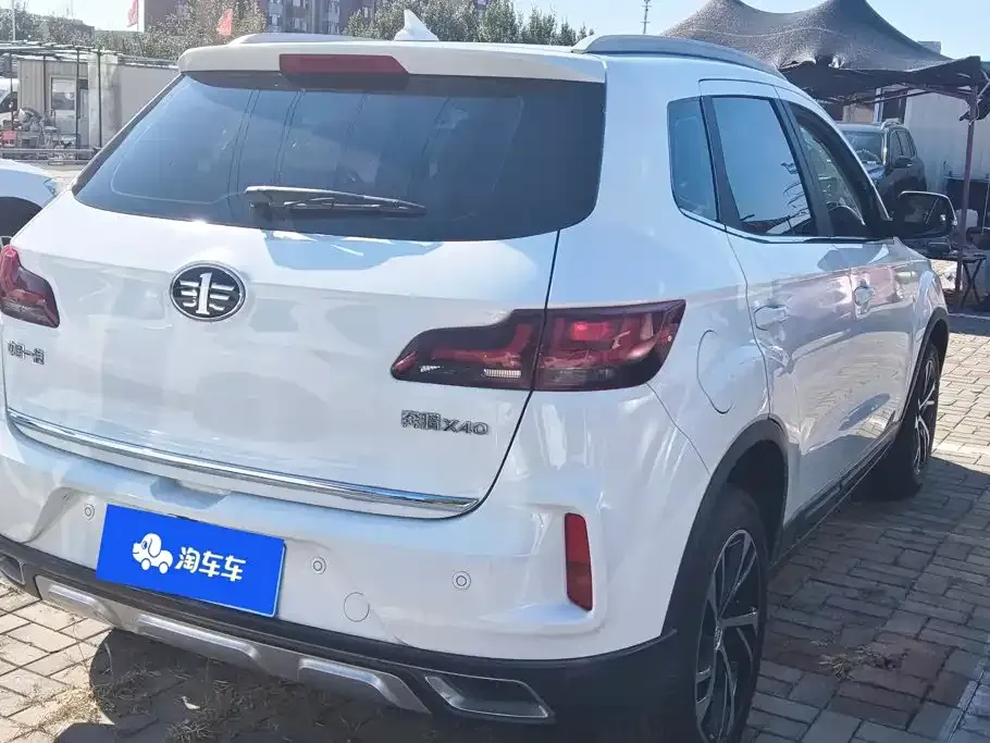 Besturn X40 1.6L Auto Luxury Type China V 2019 — фото 3