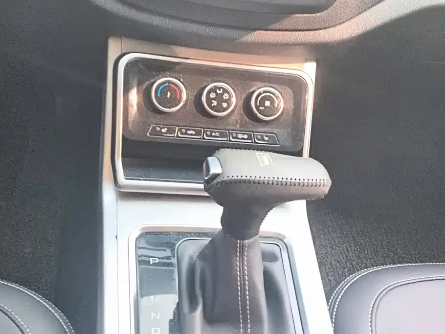 Besturn X40 1.6L Auto Luxury Type China V 2020 — фото 16