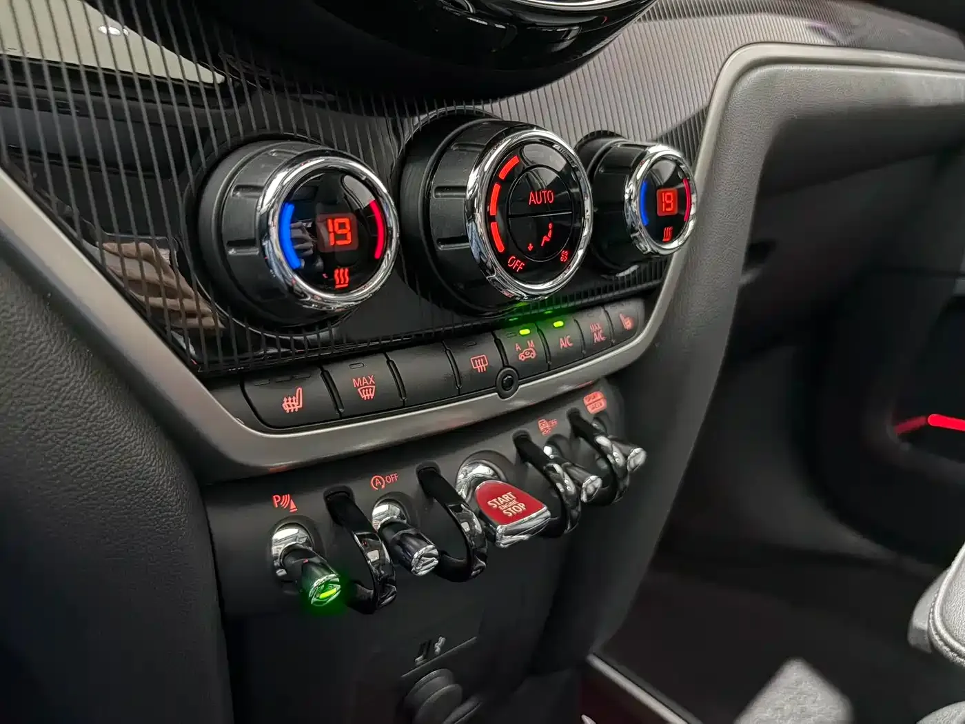 Mini COUNTRYMAN Facelift 1.5T COOPER ALL4 Connoisseur 2023 — фото 18