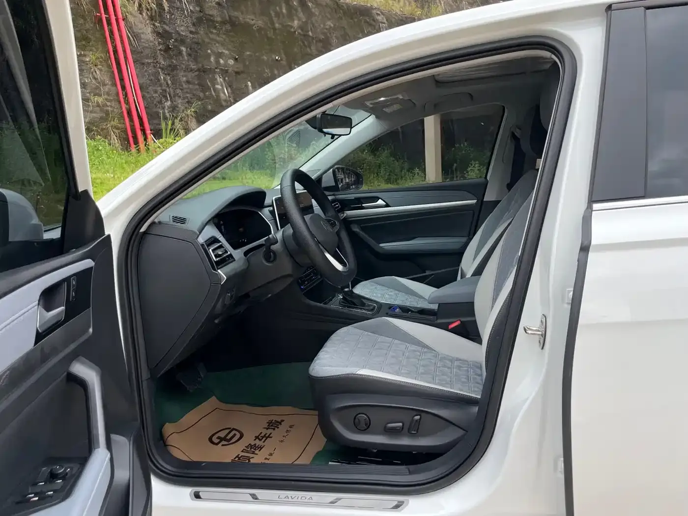 Volkswagen Lavida Model 280TSI DSG Eternal Edition 2023 — фото 5