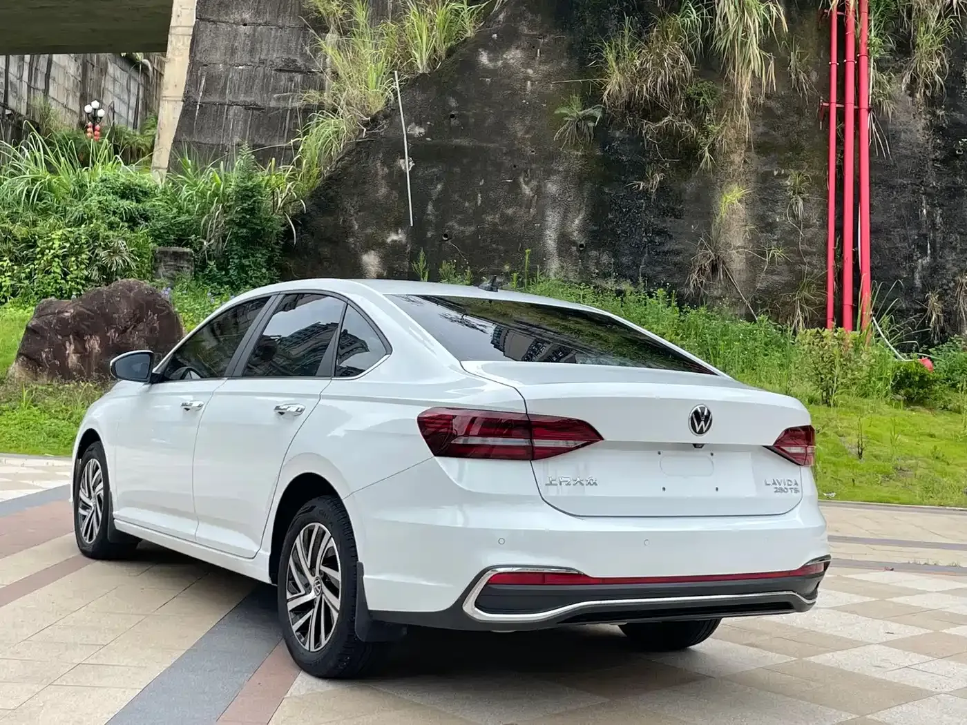 Volkswagen Lavida Model 280TSI DSG Eternal Edition 2023 — фото 8