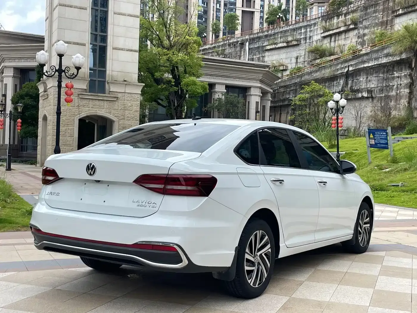 Volkswagen Lavida Model 280TSI DSG Eternal Edition 2023 — фото 9