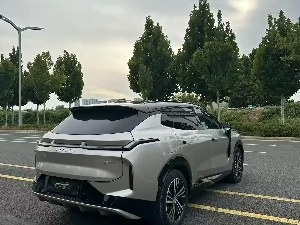 Lynk & Co 08 EM-P 245km Ultra Long Range Halo 2024 — фото 7