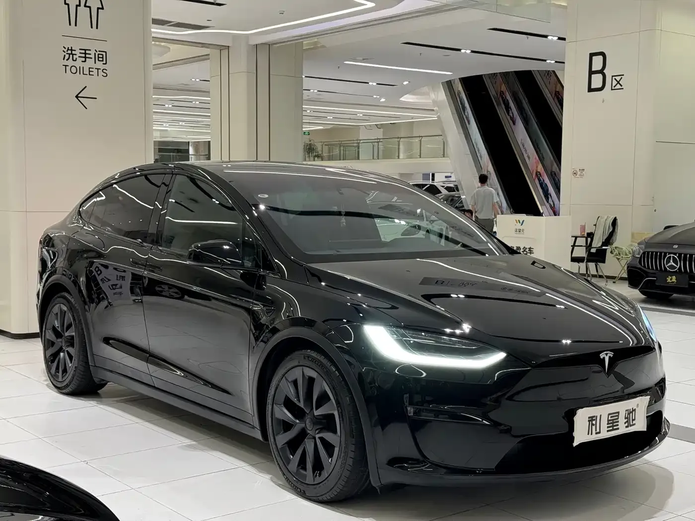 Tesla Model X Dual Motor All-Wheel Drive Edition 2023 — фото 24