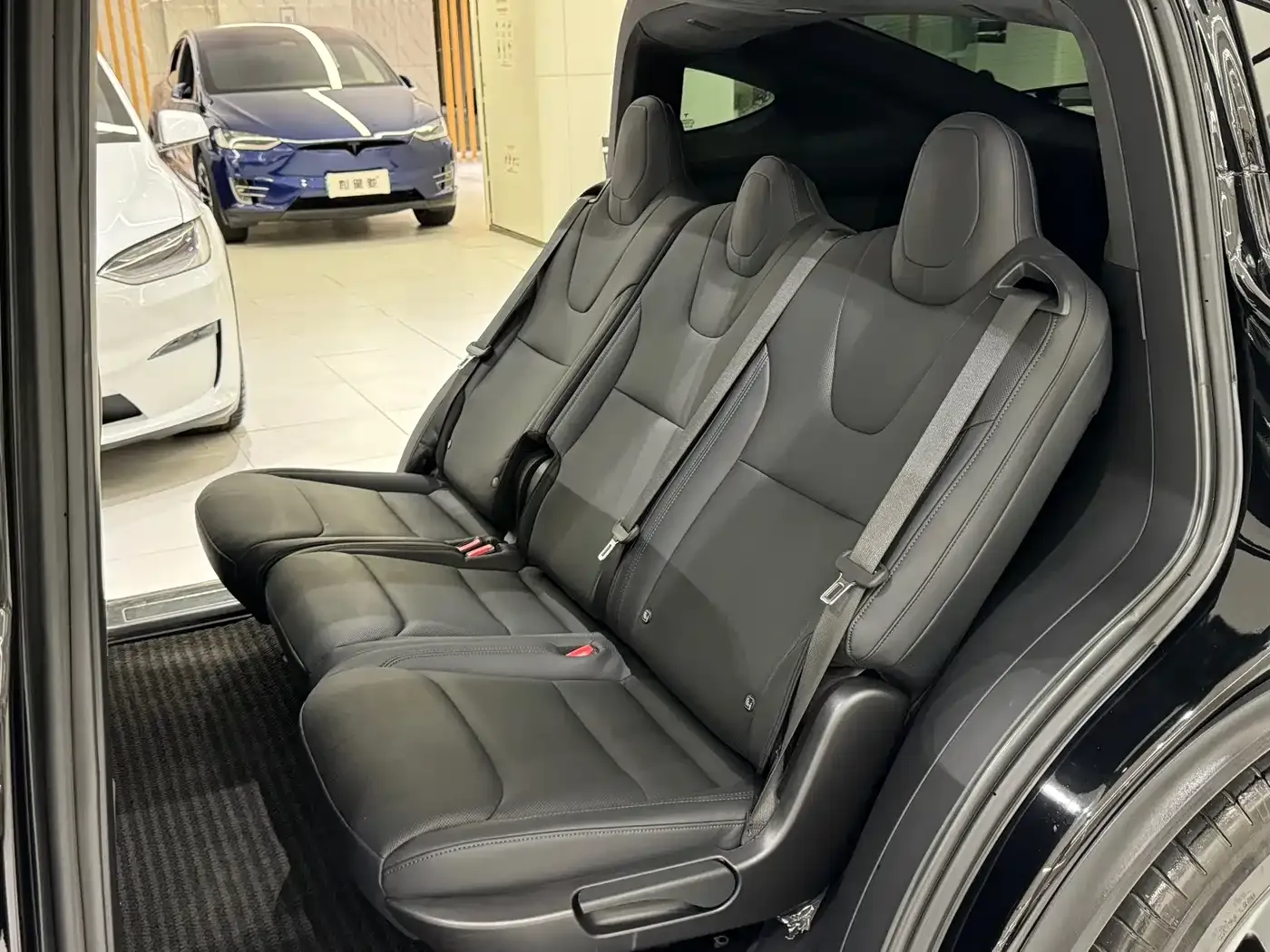 Tesla Model X Dual Motor All-Wheel Drive Edition 2023 — фото 16
