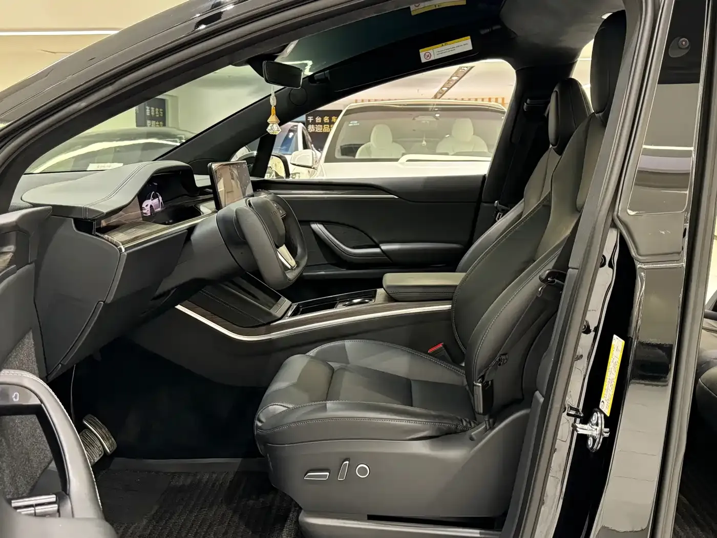 Tesla Model X Dual Motor All-Wheel Drive Edition 2023 — фото 21