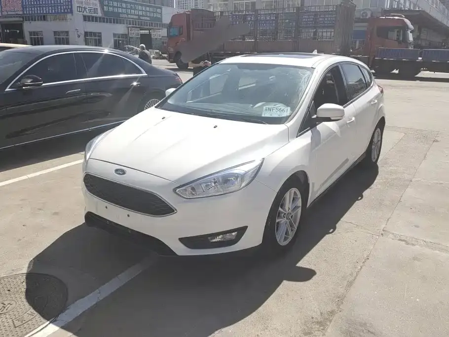 Ford Focus Hatchback Classic EcoBoost 125 Automatic Super Trend Smart Edition 2019
