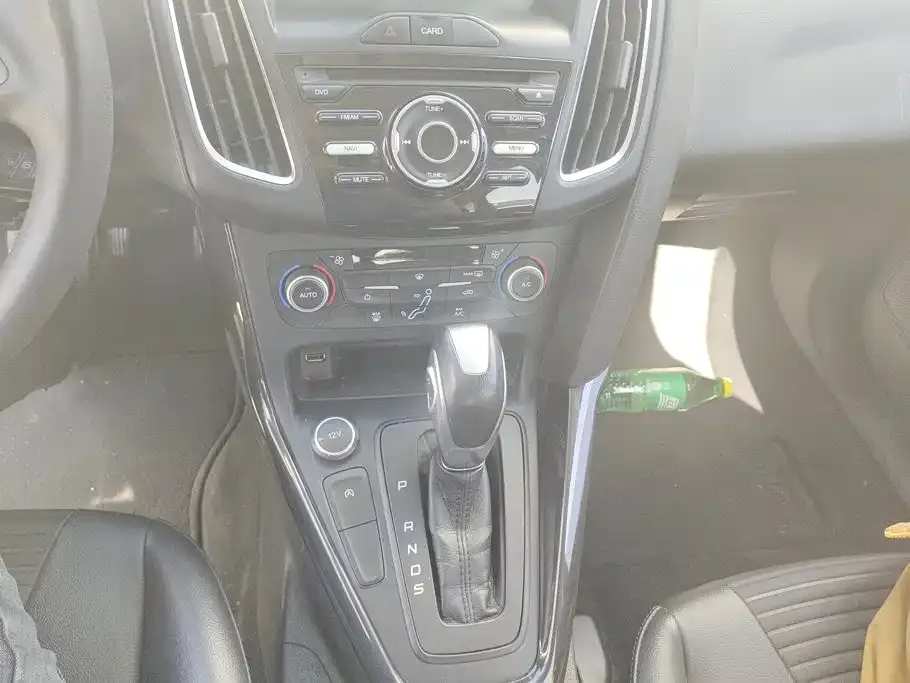 Ford Focus Hatchback Classic EcoBoost 125 Automatic Super Trend Smart Edition 2019 — фото 16