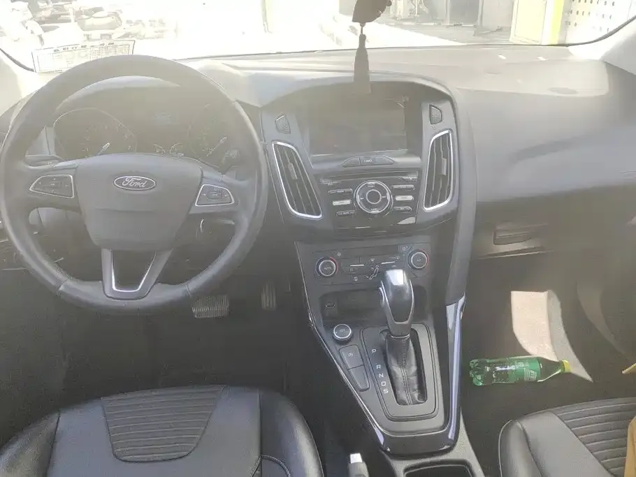 Ford Focus Hatchback Classic EcoBoost 125 Automatic Super Trend Smart Edition 2019 — фото 12