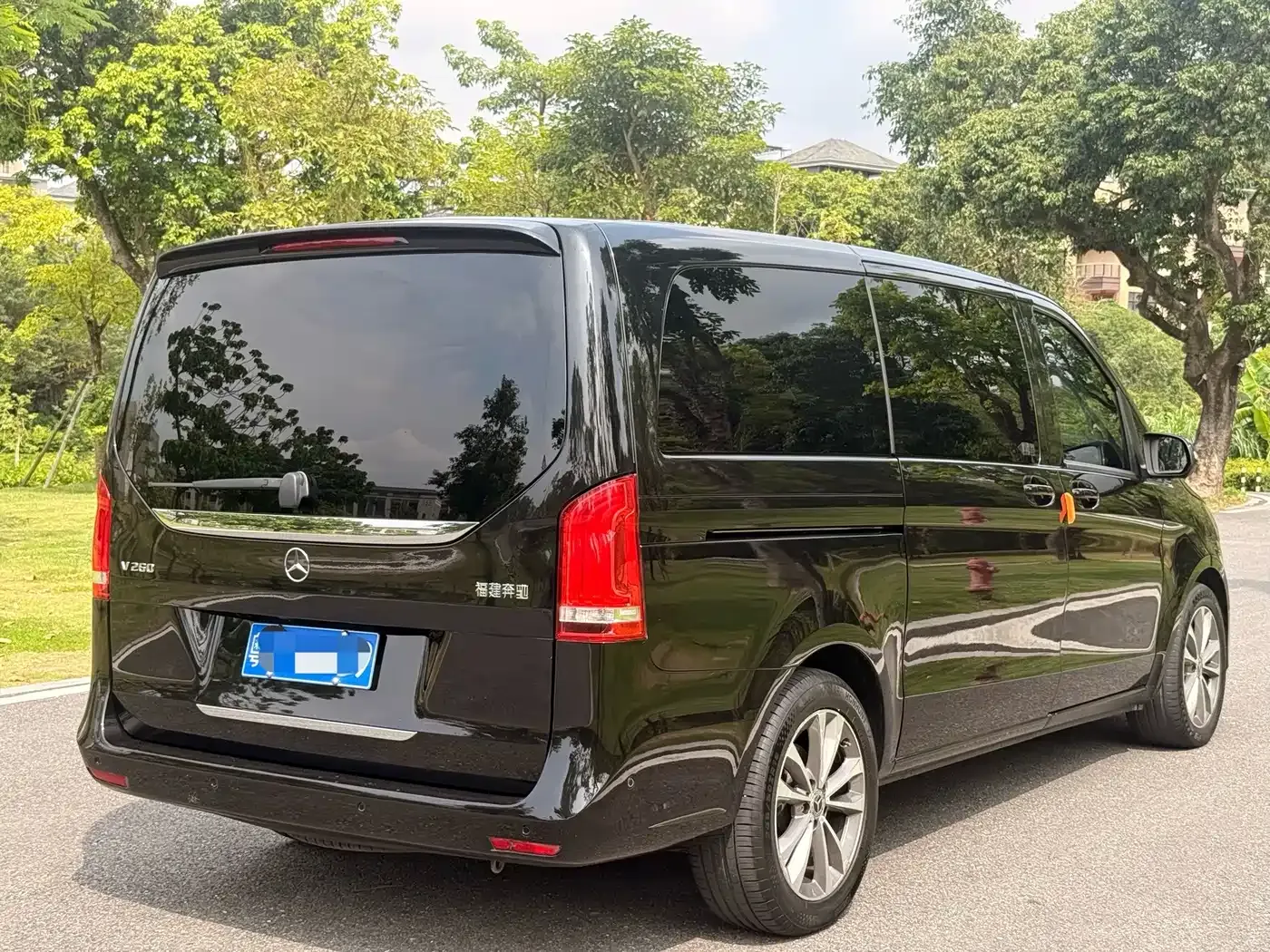 Mercedes-Benz V-Class V 260 Pilot Edition 2022 — фото 10