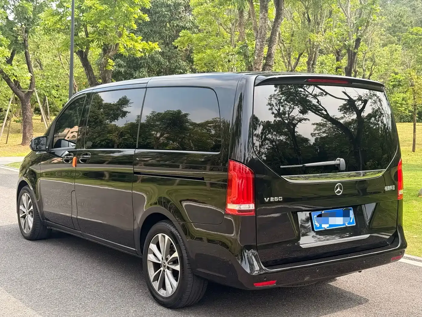 Mercedes-Benz V-Class V 260 Pilot Edition 2022 — фото 8