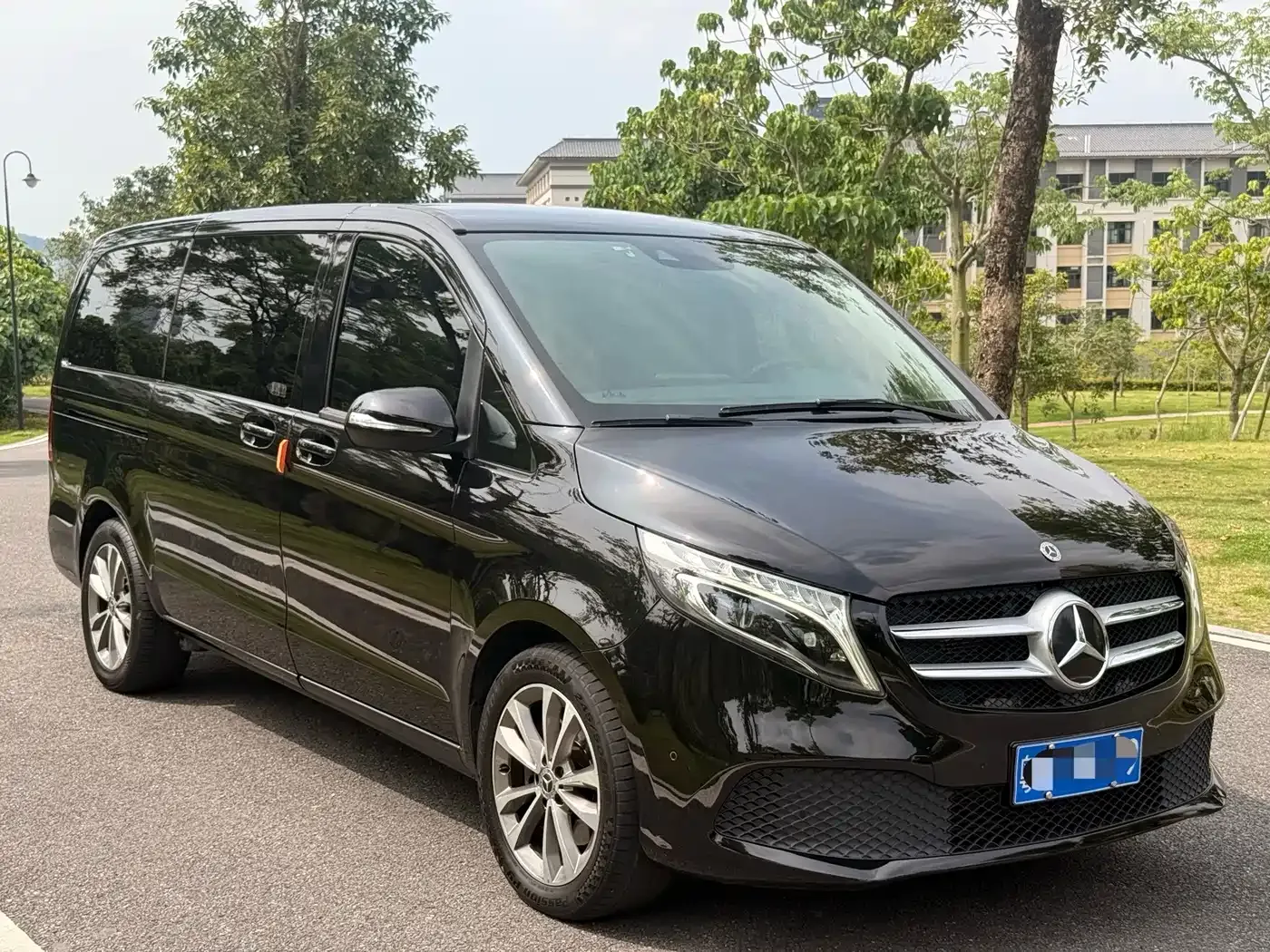 Mercedes-Benz V-Class V 260 Pilot Edition 2022 — фото 3