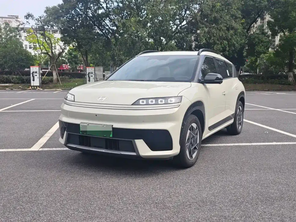Hyundai ELEXIO Standard Range RWD 2025