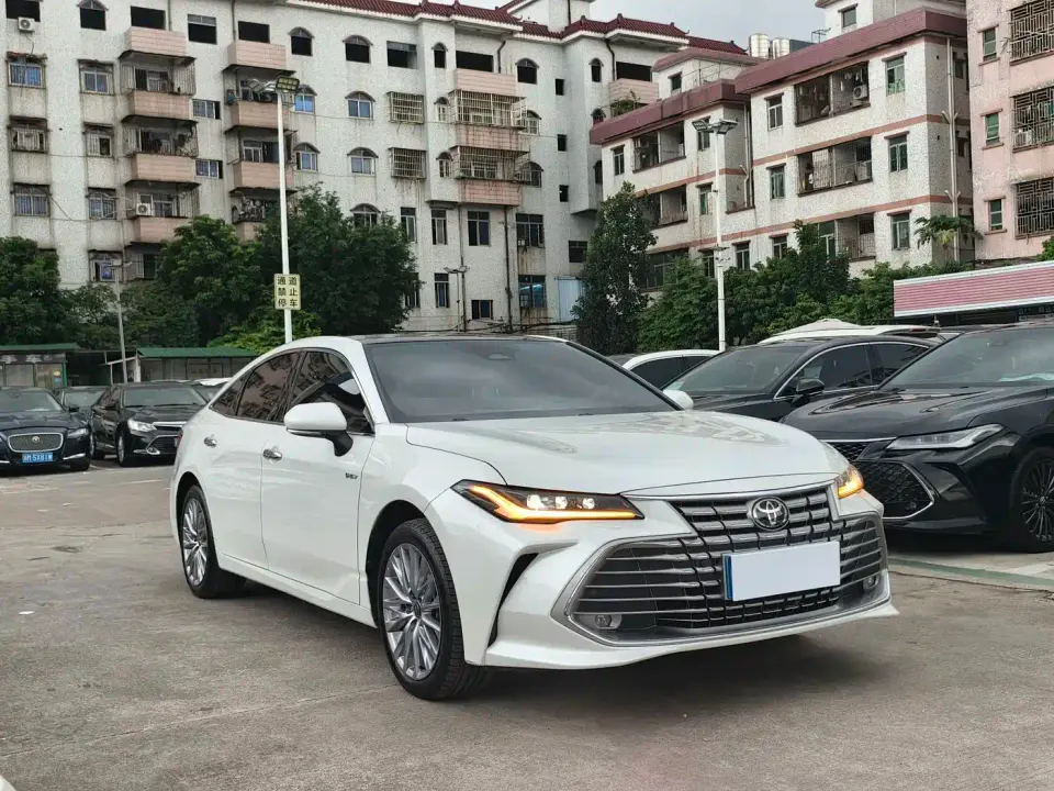 Toyota Avalon Hybrid 2.0L Luxury Edition 2024